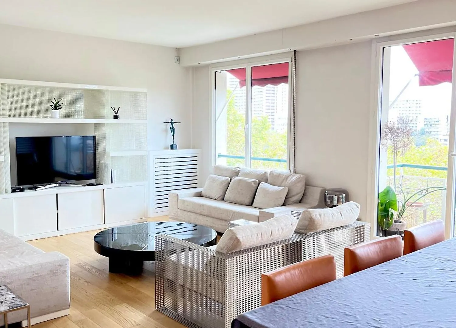 Apartment With Eiffel Tower And Seine View Bleriot París