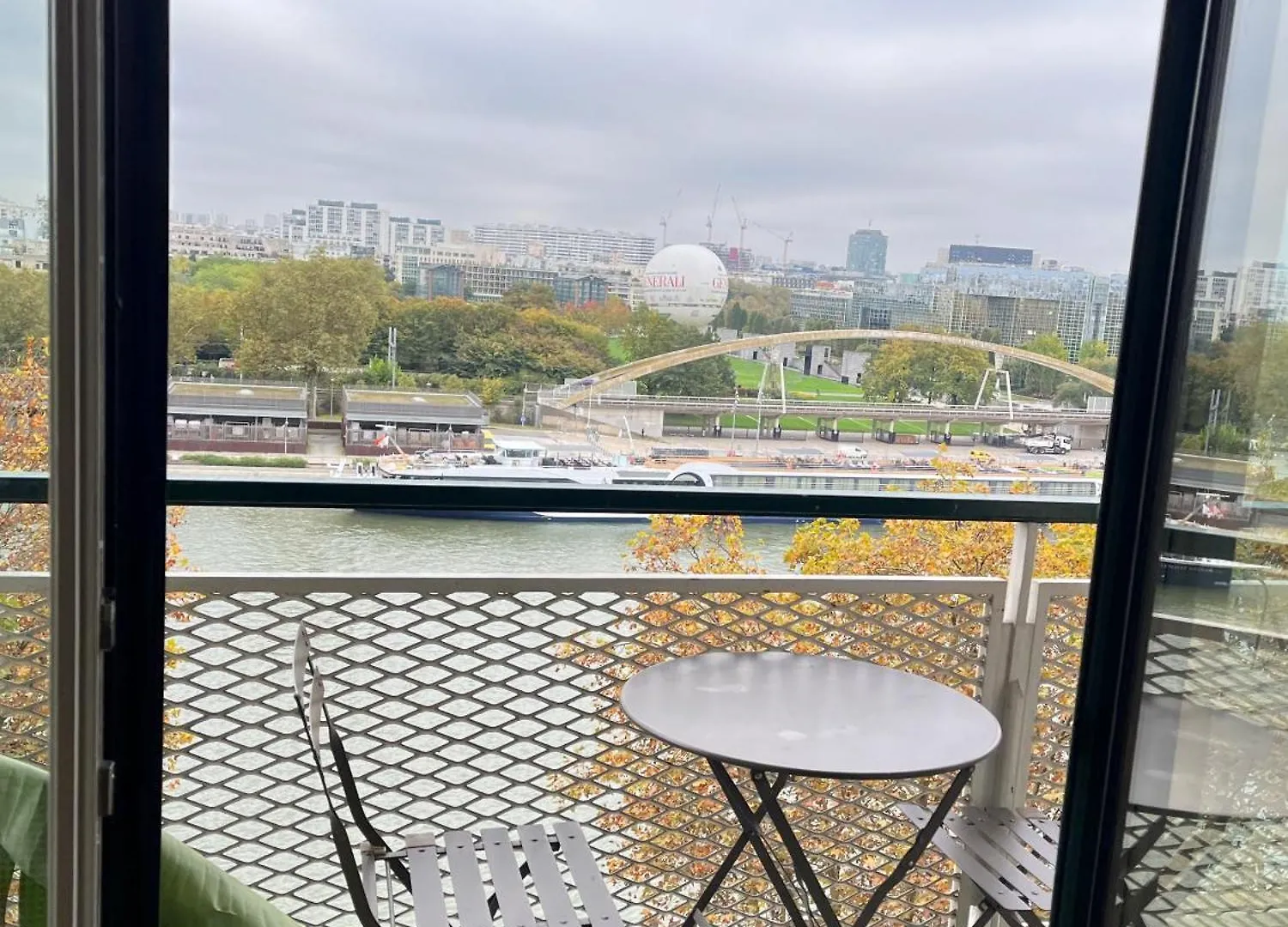 Apartment With Eiffel Tower And Seine View Bleriot París 0*,